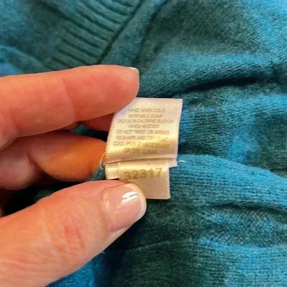 Garnet Hill - 100% Cashmere Trapeze Sweater Color Teal Haze - Women’s Size Small - Picture 5 of 6